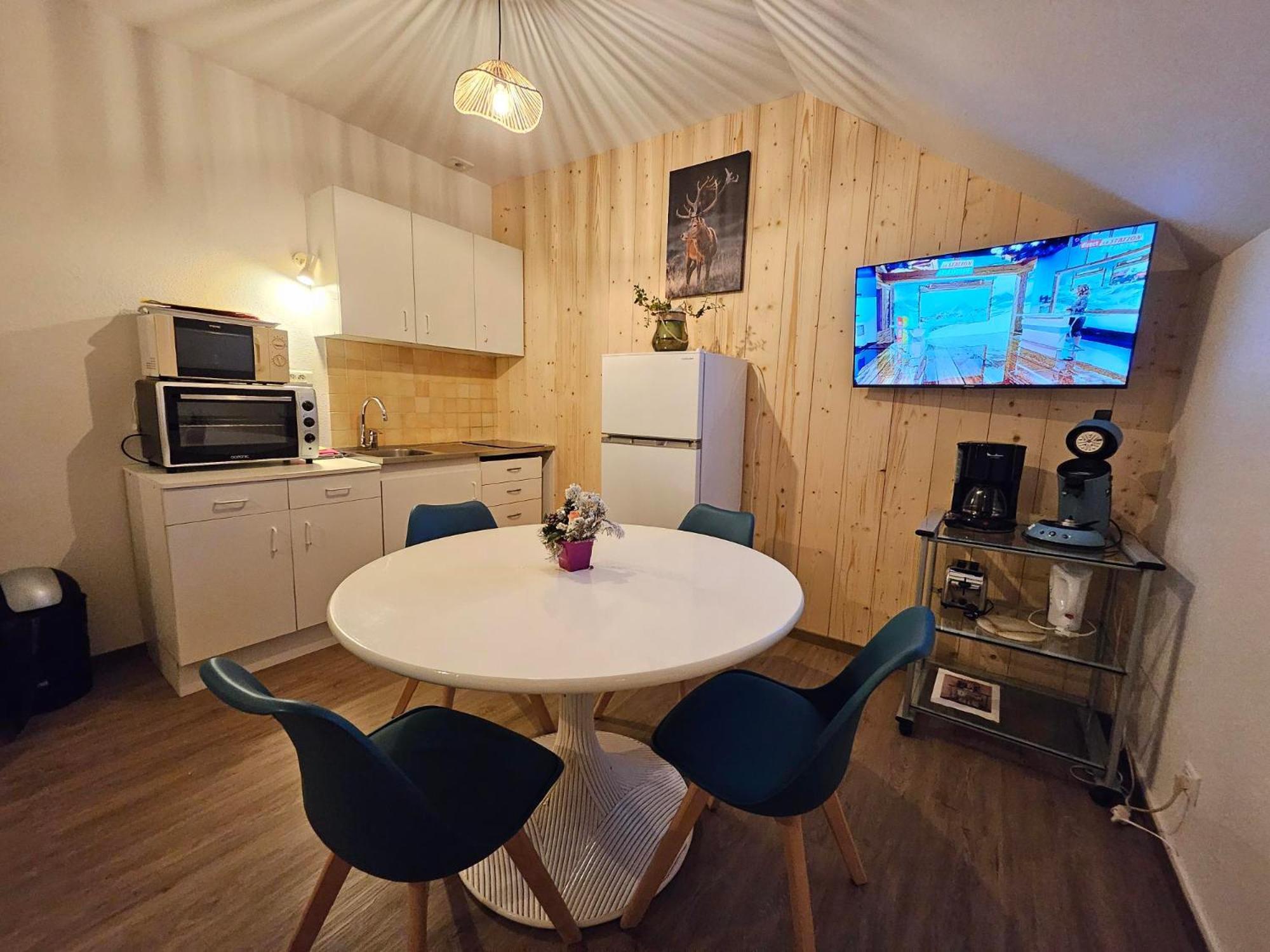 Gite Eglantine 2 A 6 Personnes Avec Spa Et Salle De Jeux Dans La Residence Ventron Eksteriør bilde